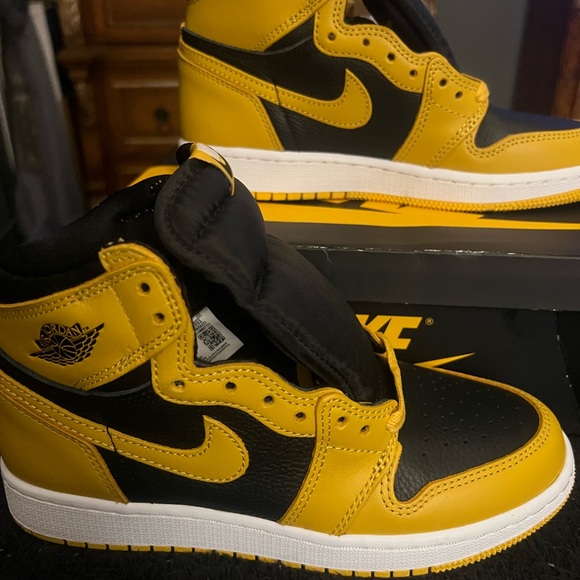 Air Jordan 1 Retro High OG GS - Picture 7 of 12